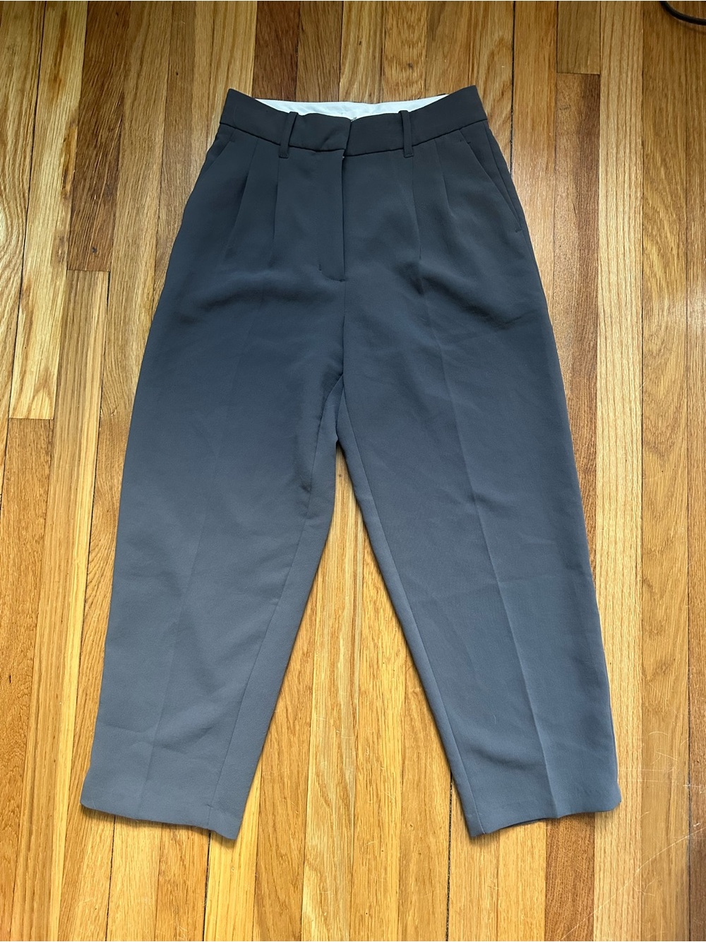 Aritzia Wilfred High-Waist Pants - Charcoal